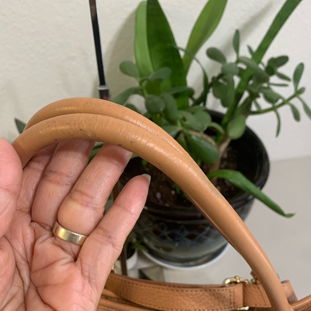 ๐๐ Tory Burch Camel Leather Shoulder Bag - Picture 9 of 14